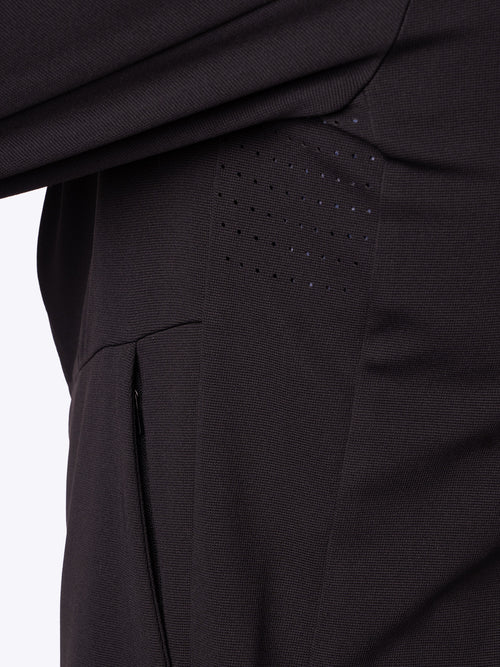 Close-up of the vented underarms on a RangeRoamer Jacket in Onyx Black by Loogaroo